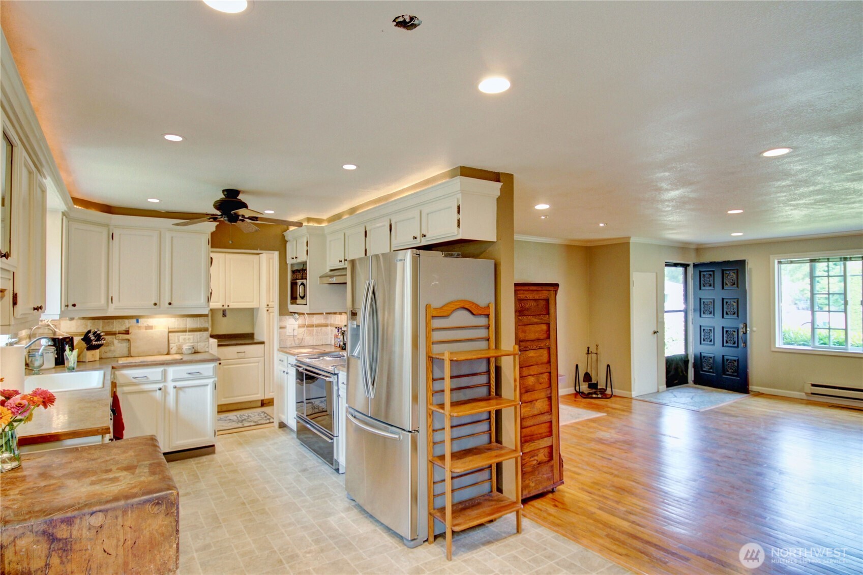 21213 Plaza Drive Property Photo 11
