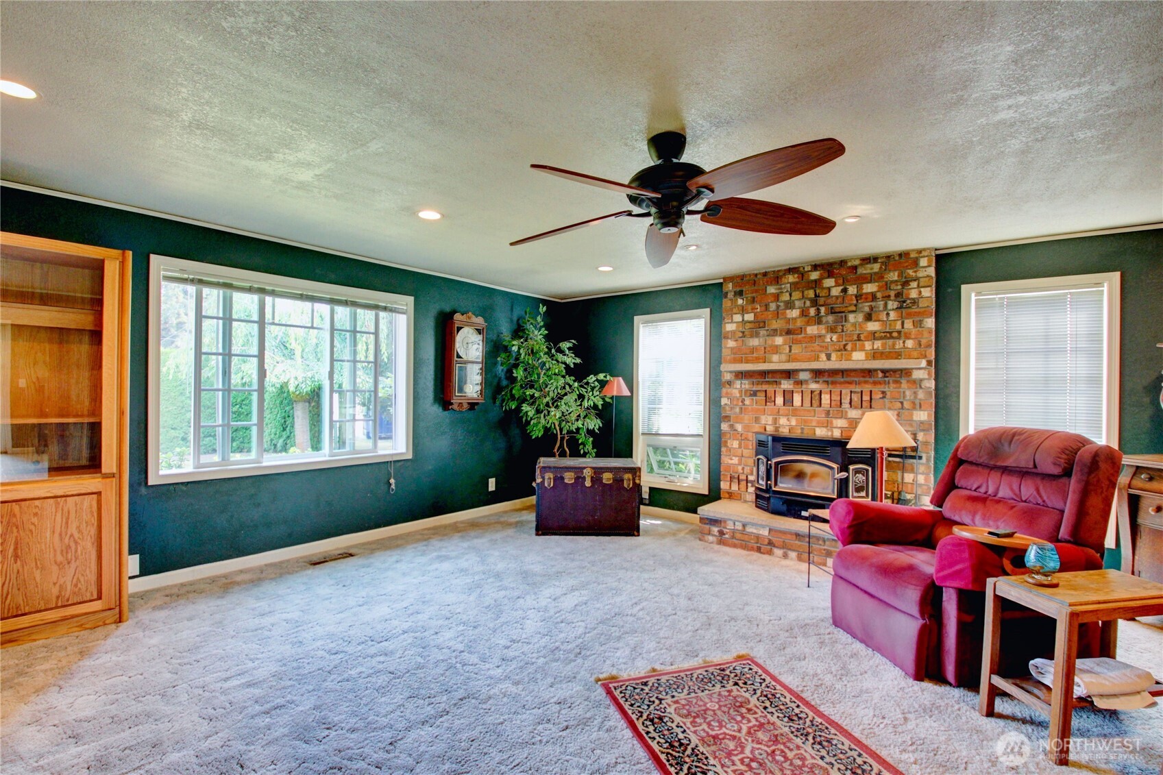 21213 Plaza Drive Property Photo 16