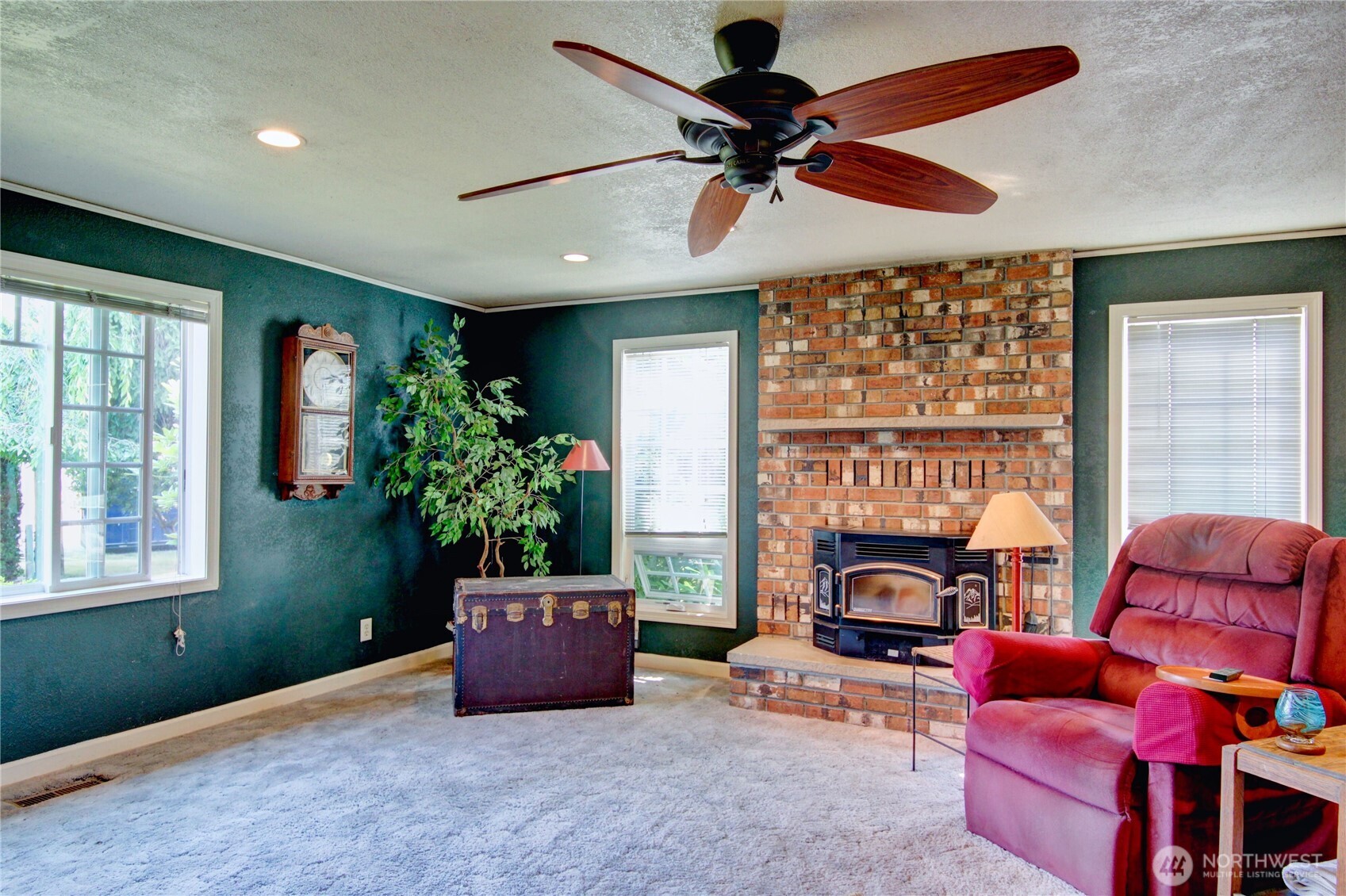 21213 Plaza Drive Property Photo 17
