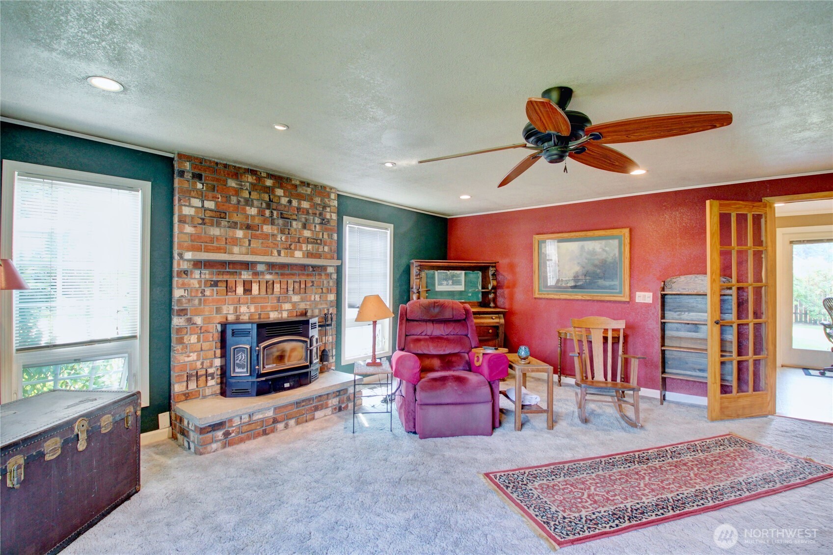21213 Plaza Drive Property Photo 18
