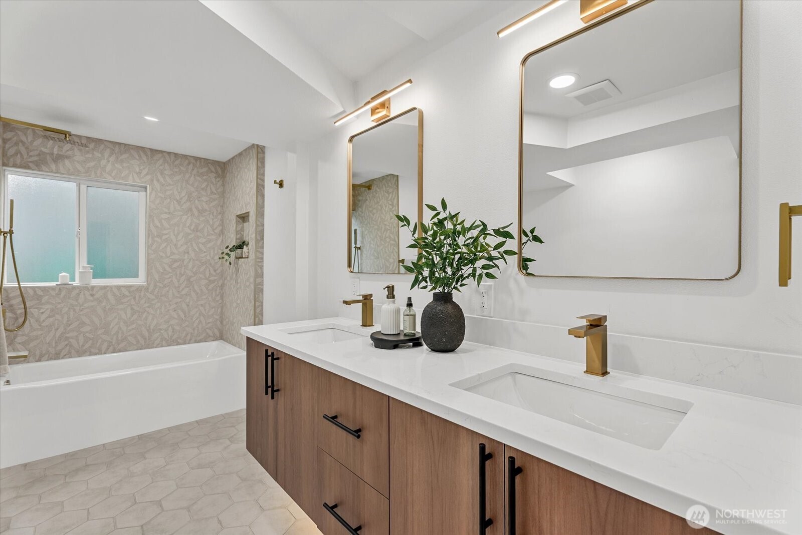 17037 154th Place Property Photo 29