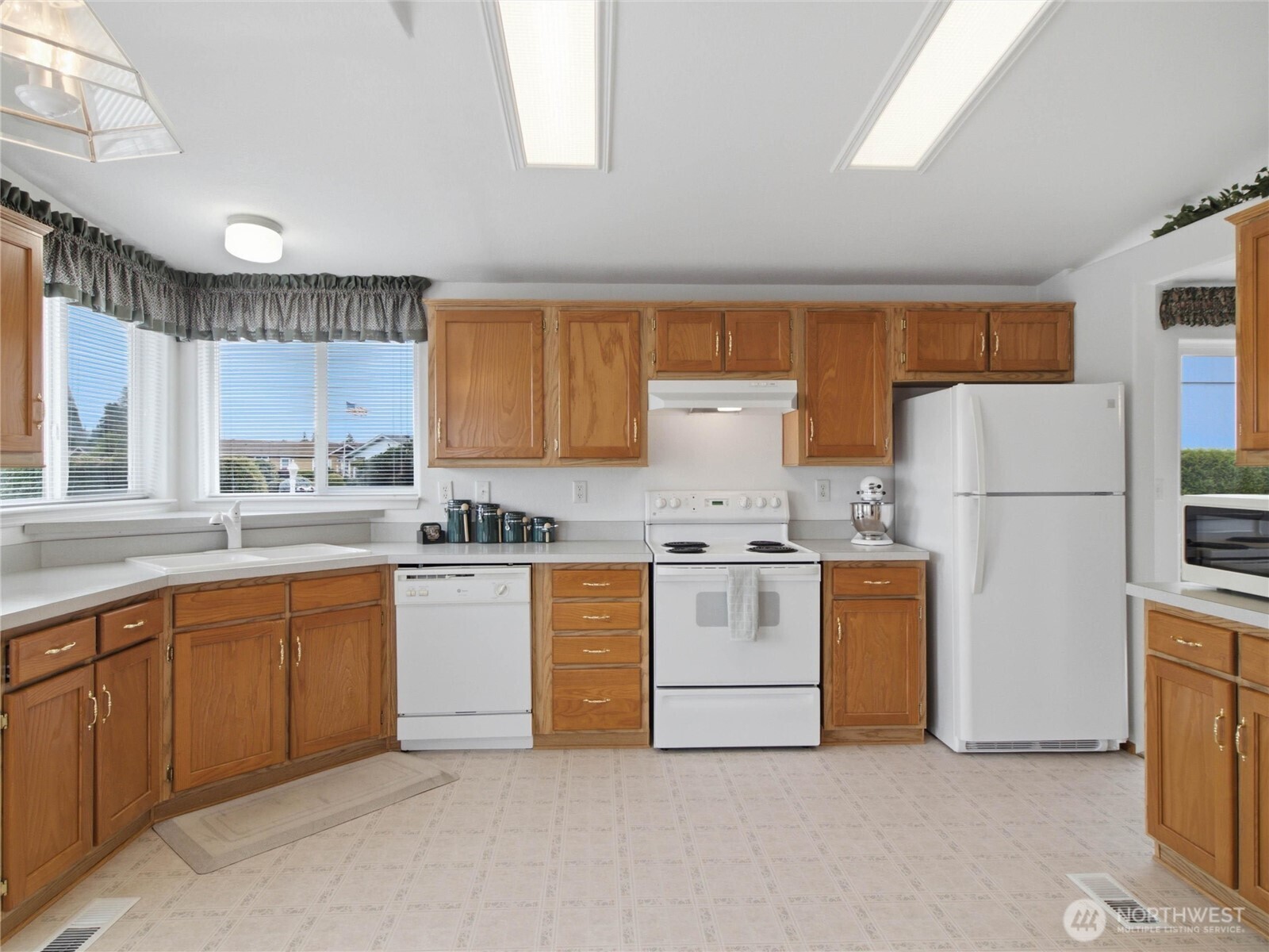 1918 Harrison Avenue 25 Property Photo 5