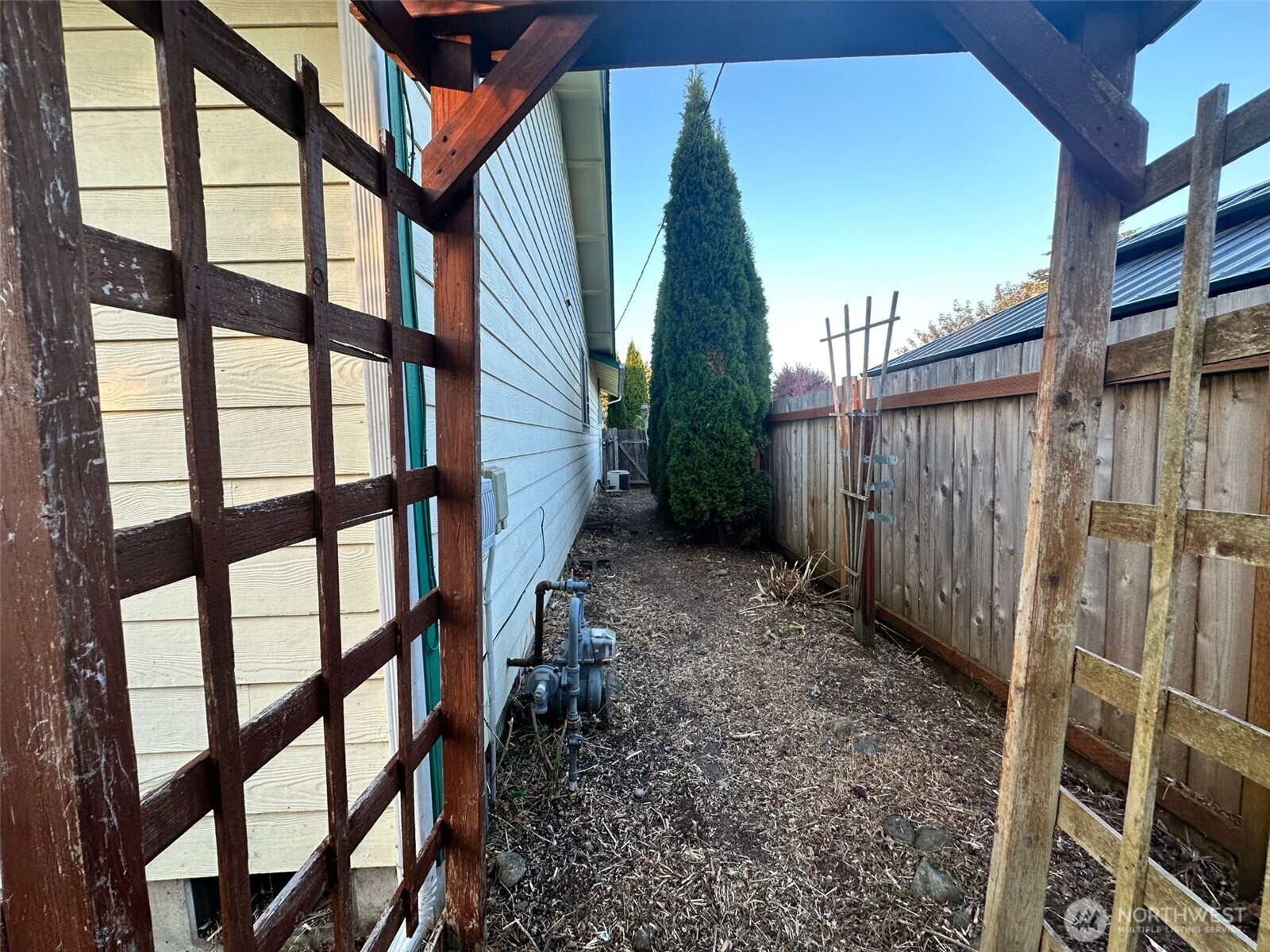 2111 Laurel St Property Photo 23