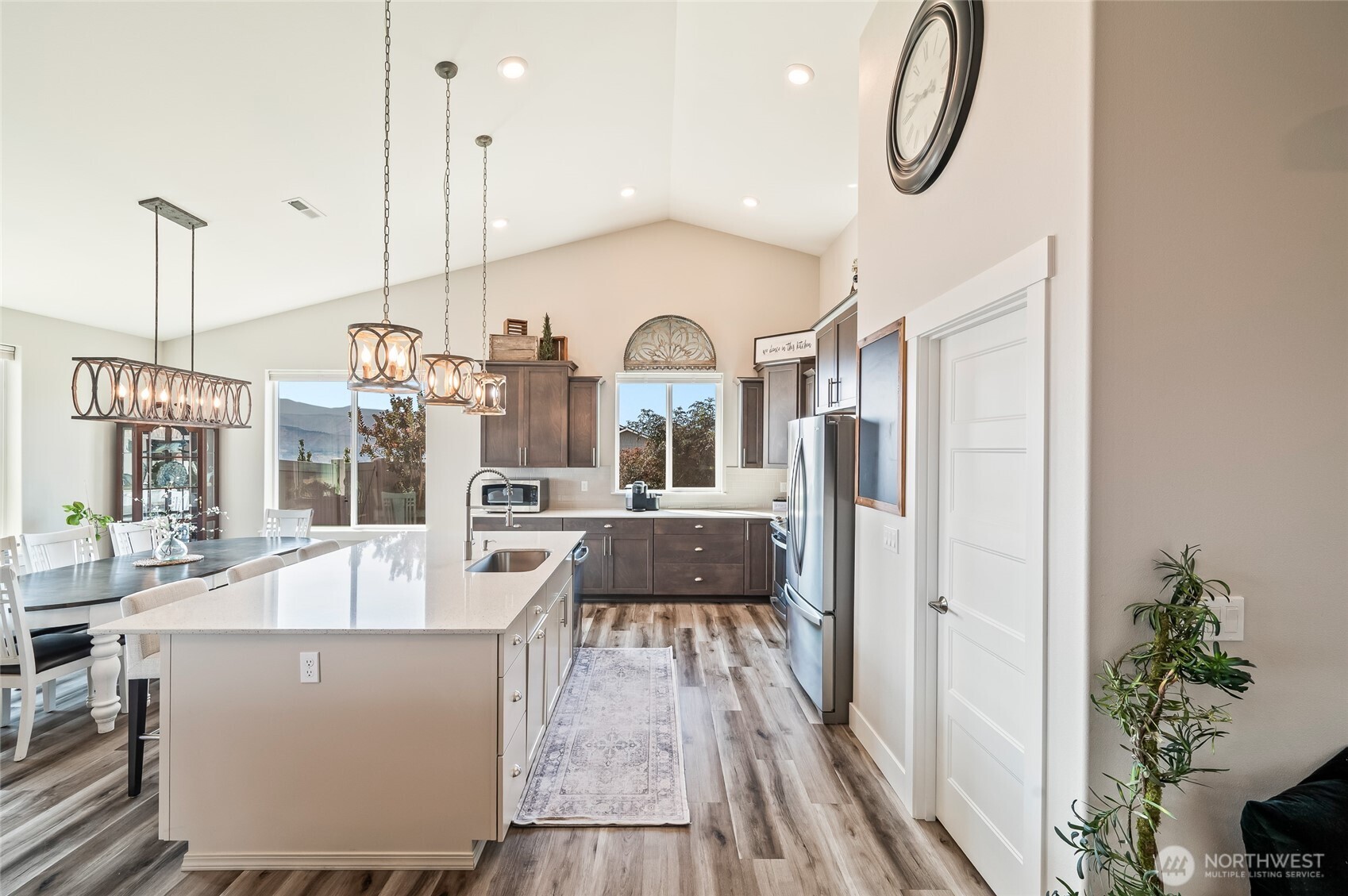 28 13th Street Property Photo 15