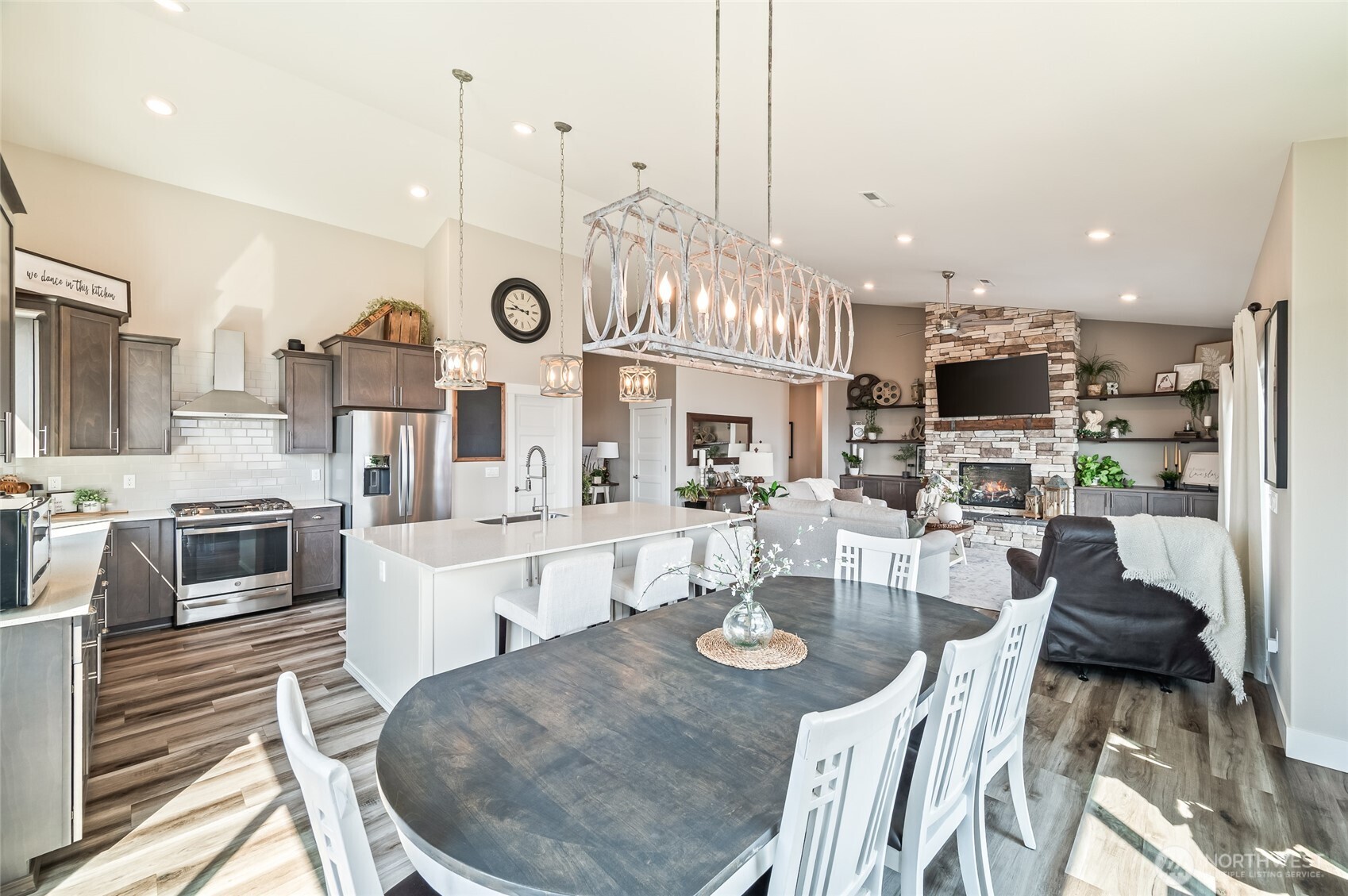 28 13th Street Property Photo 17