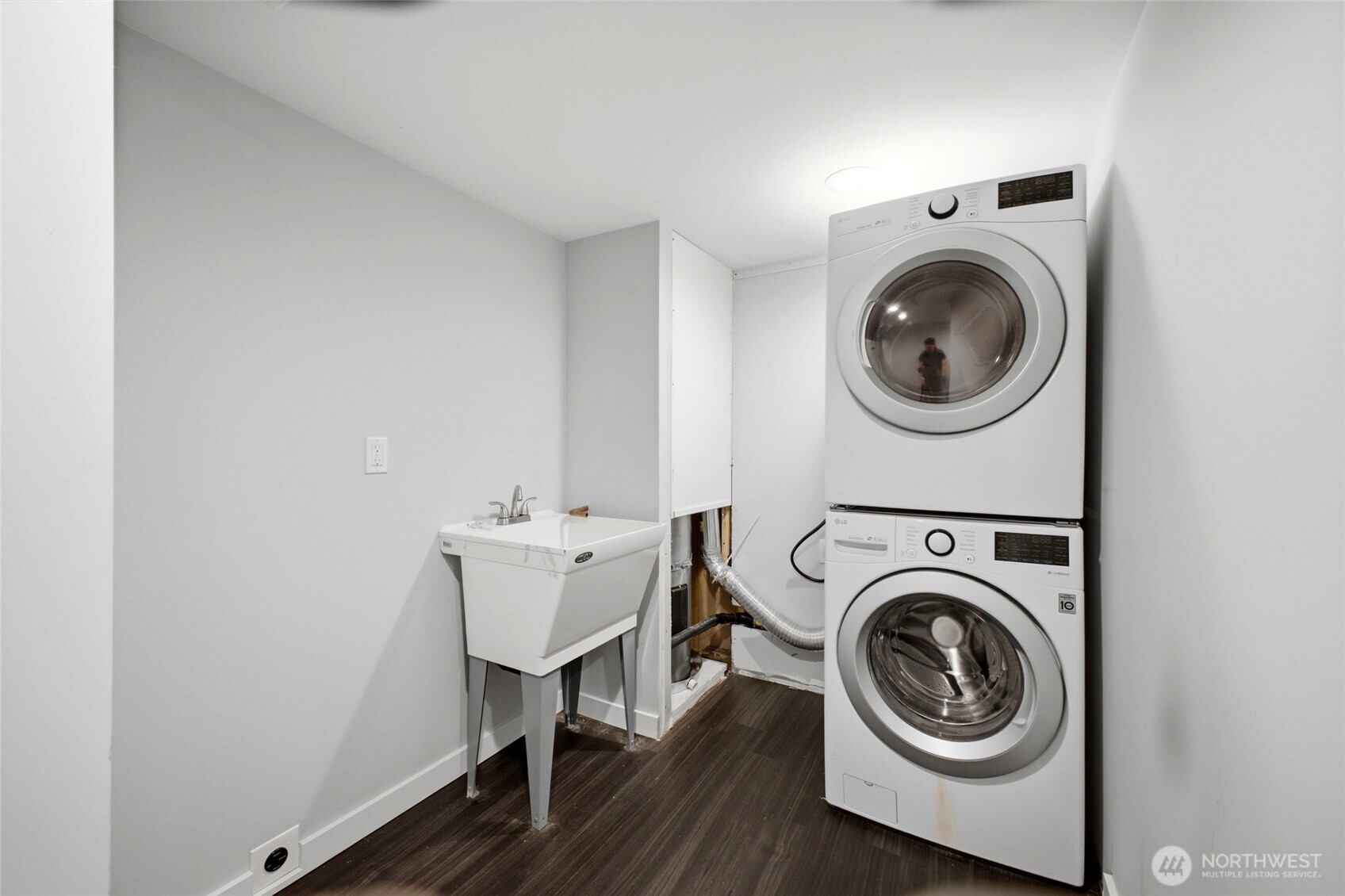 9854 Occidental Avenue Property Photo 28