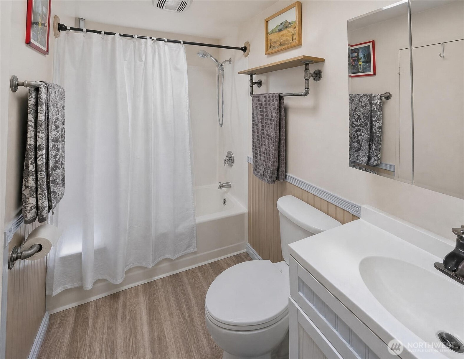 1311 N 155th Street Property Photo 27