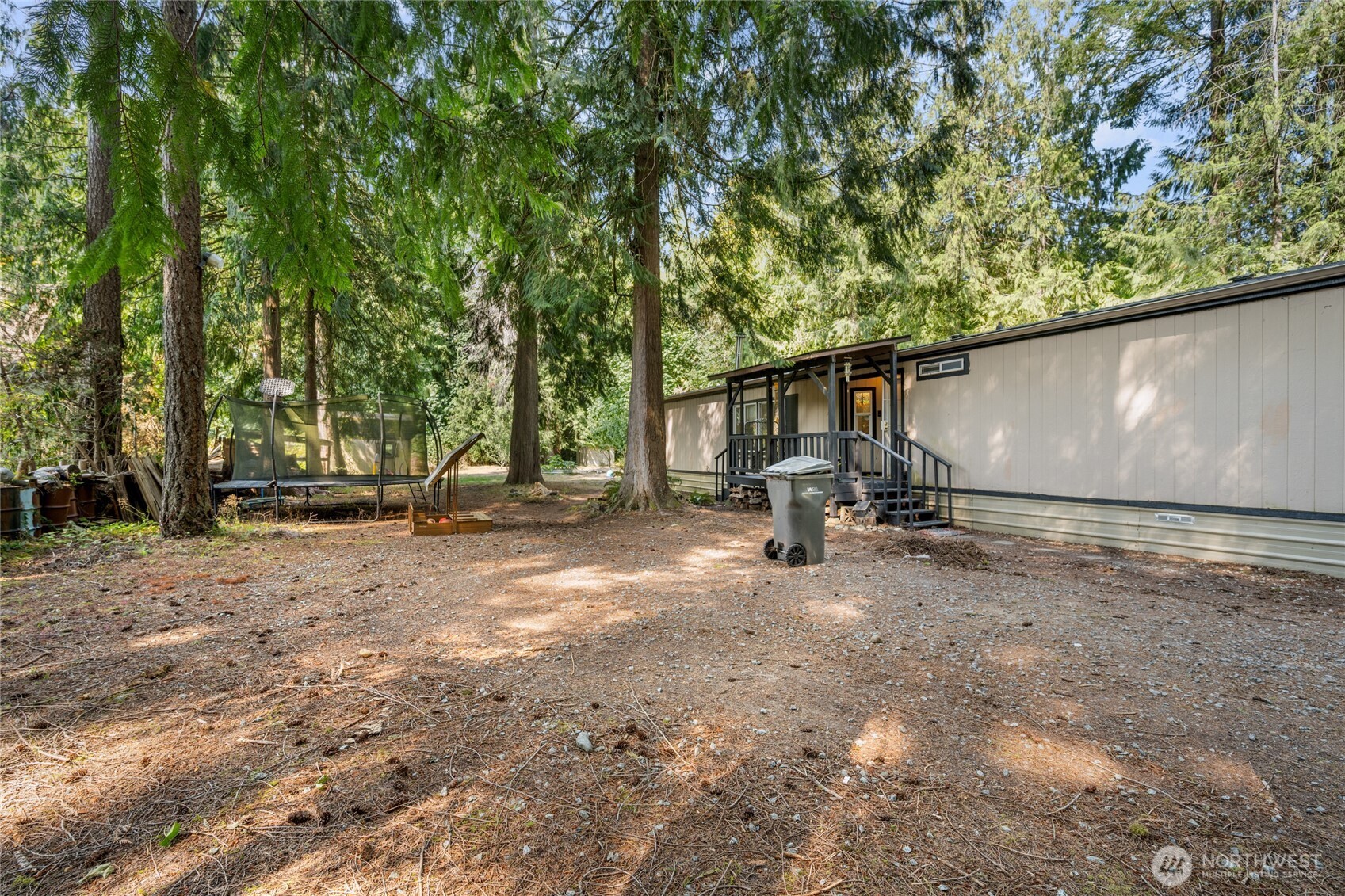41971 Cedar Street Property Photo 4