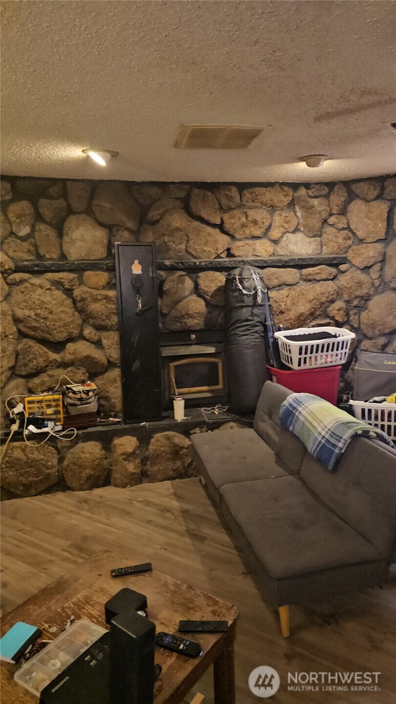 270 Kinne Lane Property Photo 2