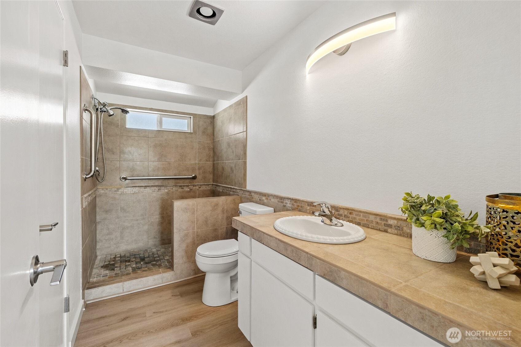 9122 11th Place Property Photo 19