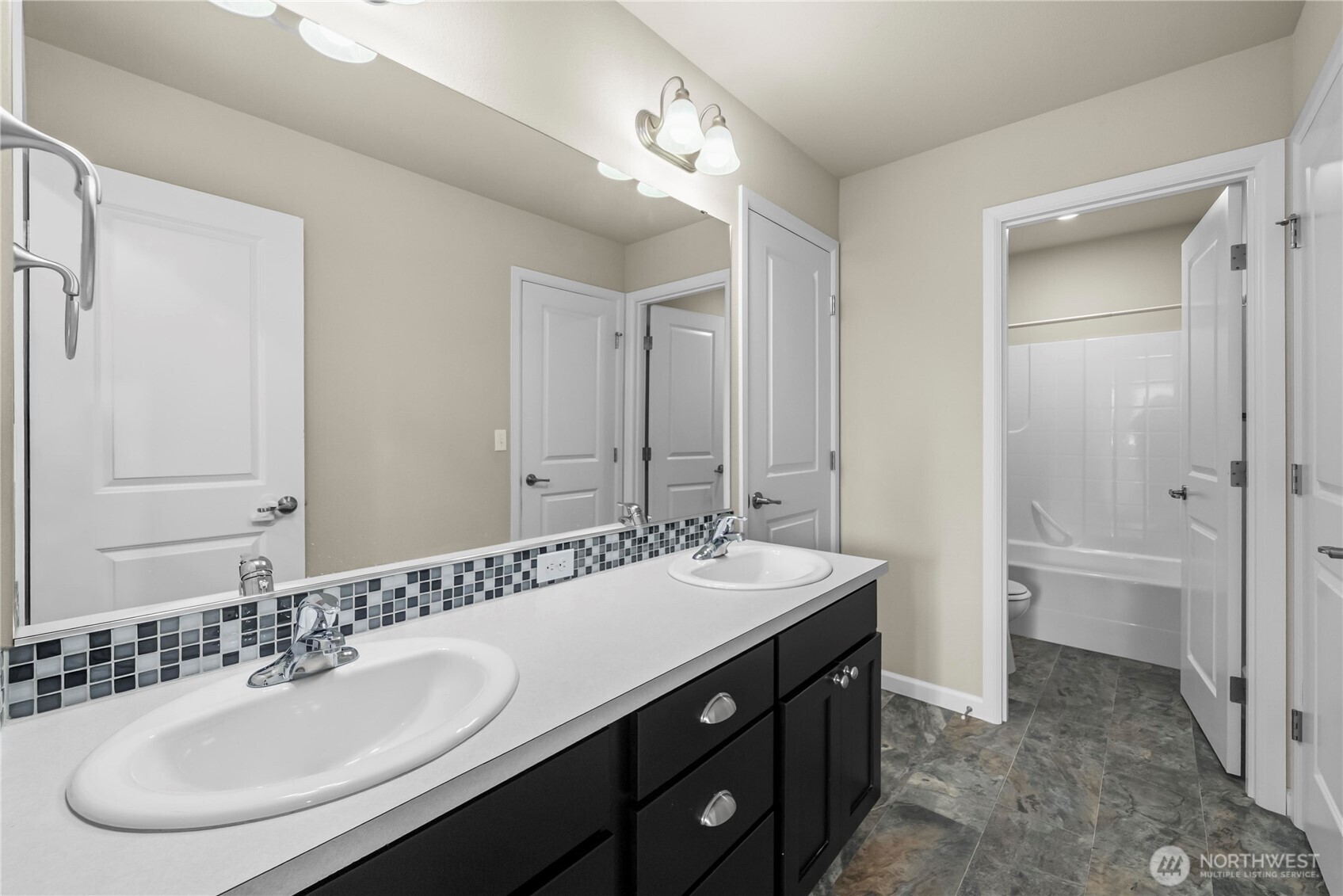 2808 S 376th Street Property Photo 19