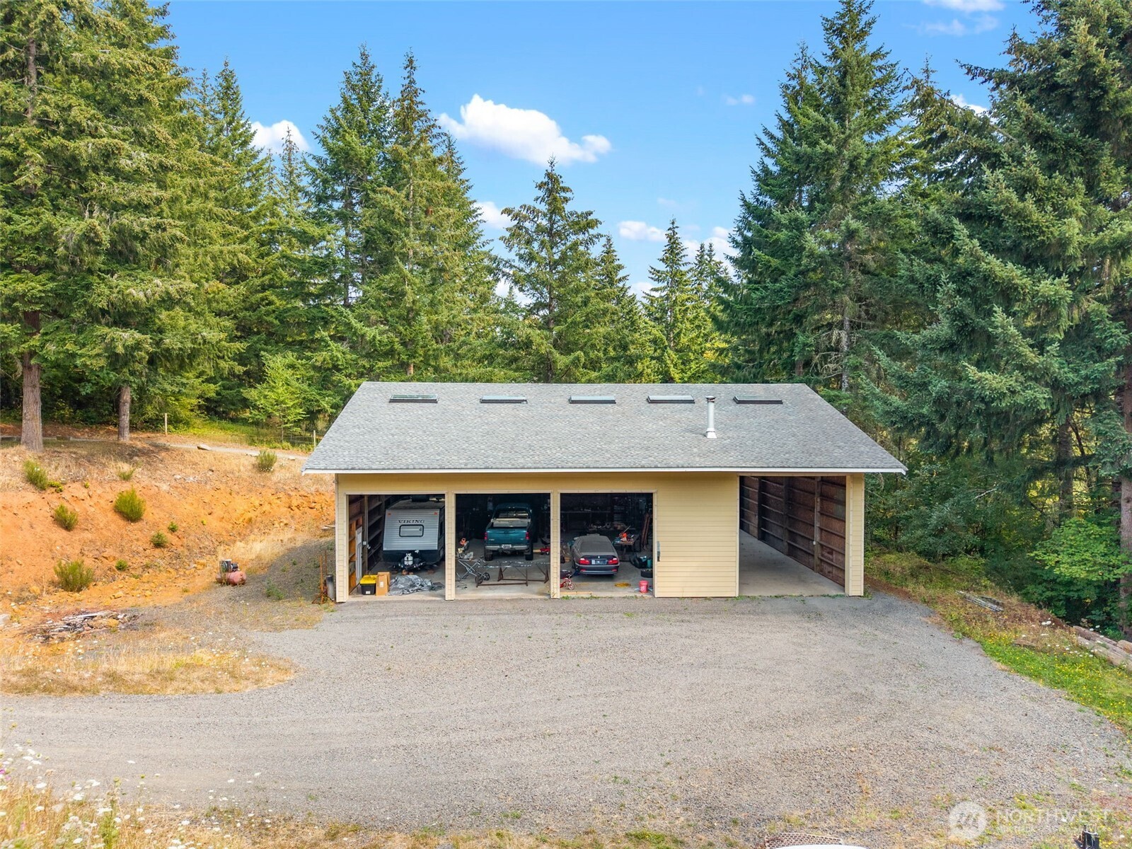 150 Alderbrook Lane Property Photo 4