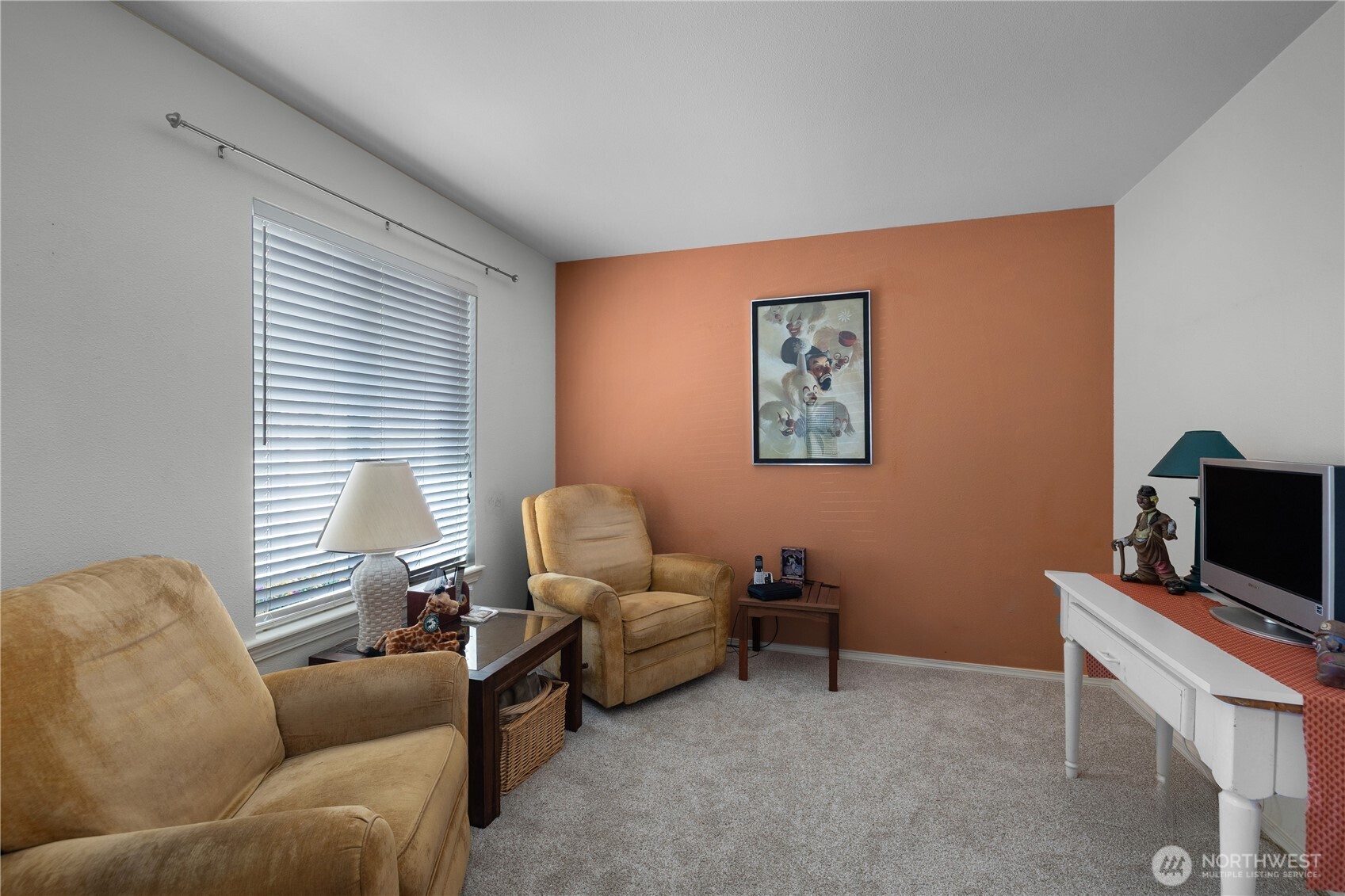 240 E Aycliffe Drive Property Photo 10