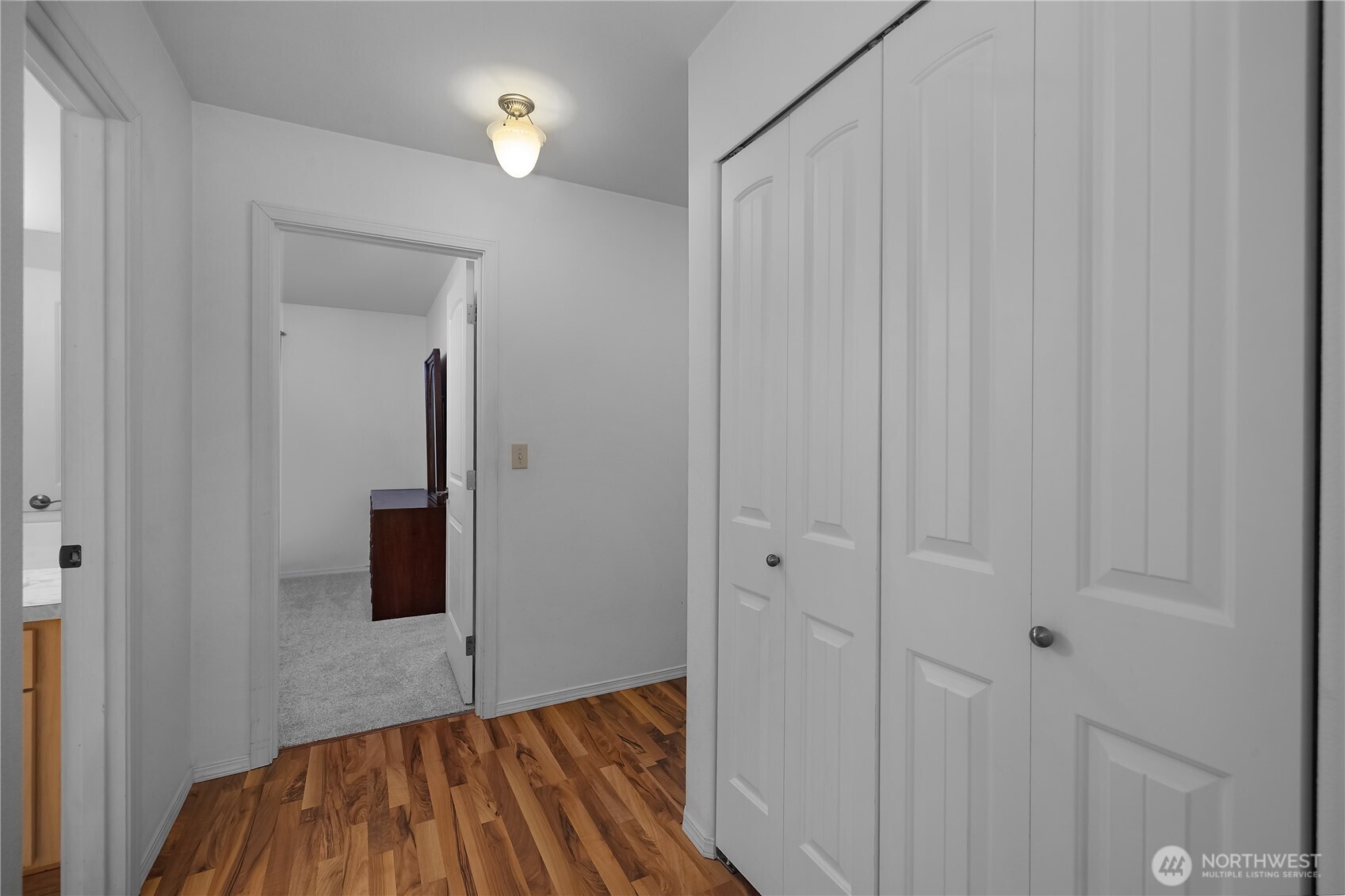 240 E Aycliffe Drive Property Photo 14