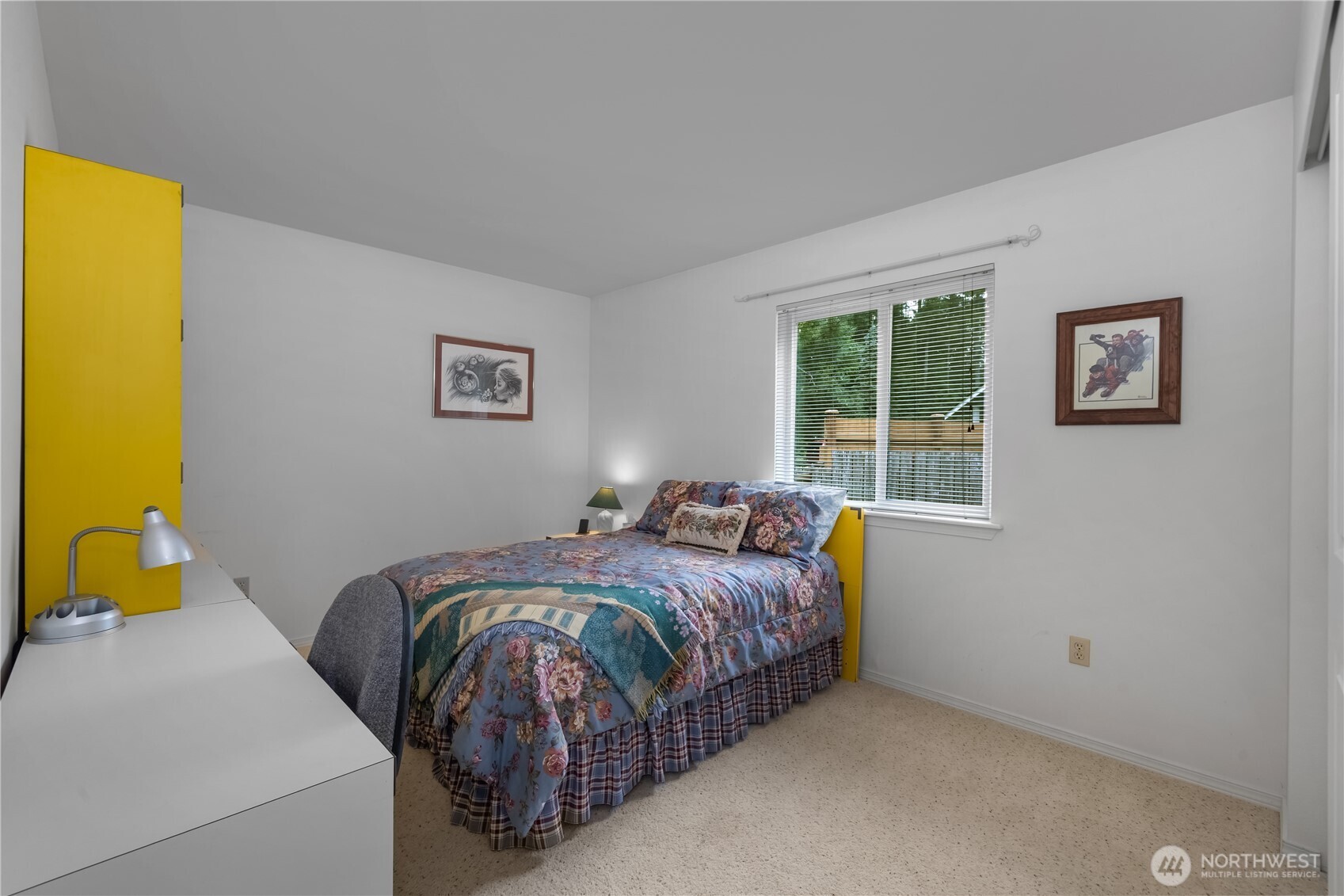 240 E Aycliffe Drive Property Photo 15