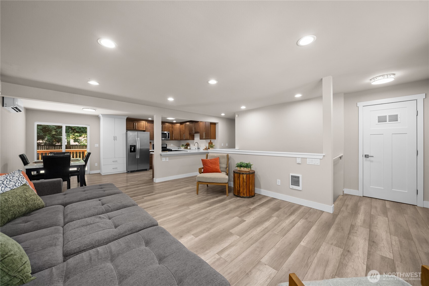 14310 176th Avenue Property Photo 4