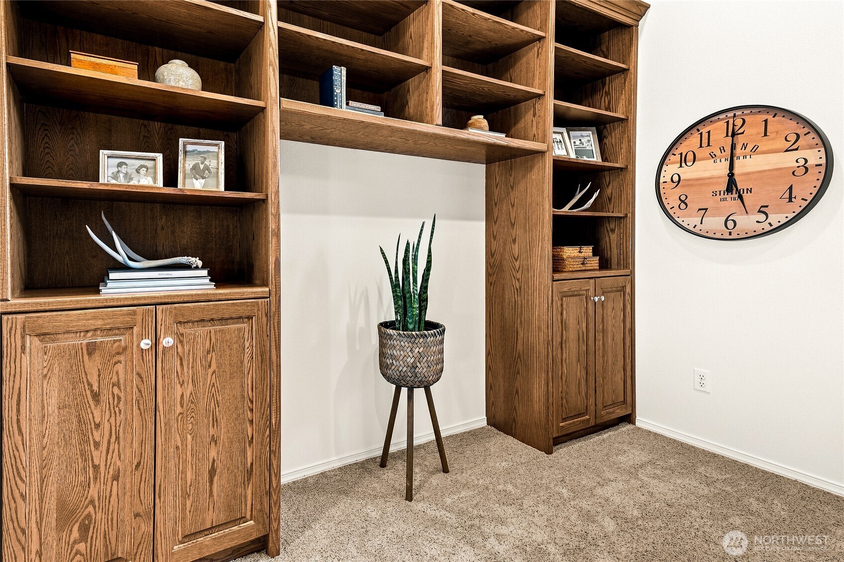 8633 Bainbridge Loop Property Photo 16