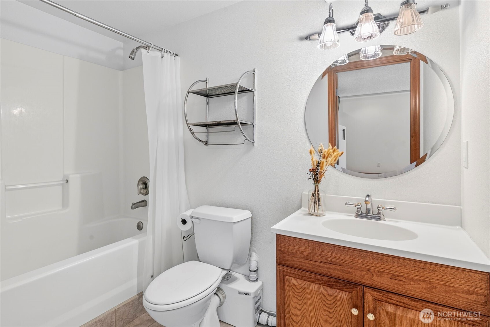 1247 E Pioneer Loop Property Photo 19