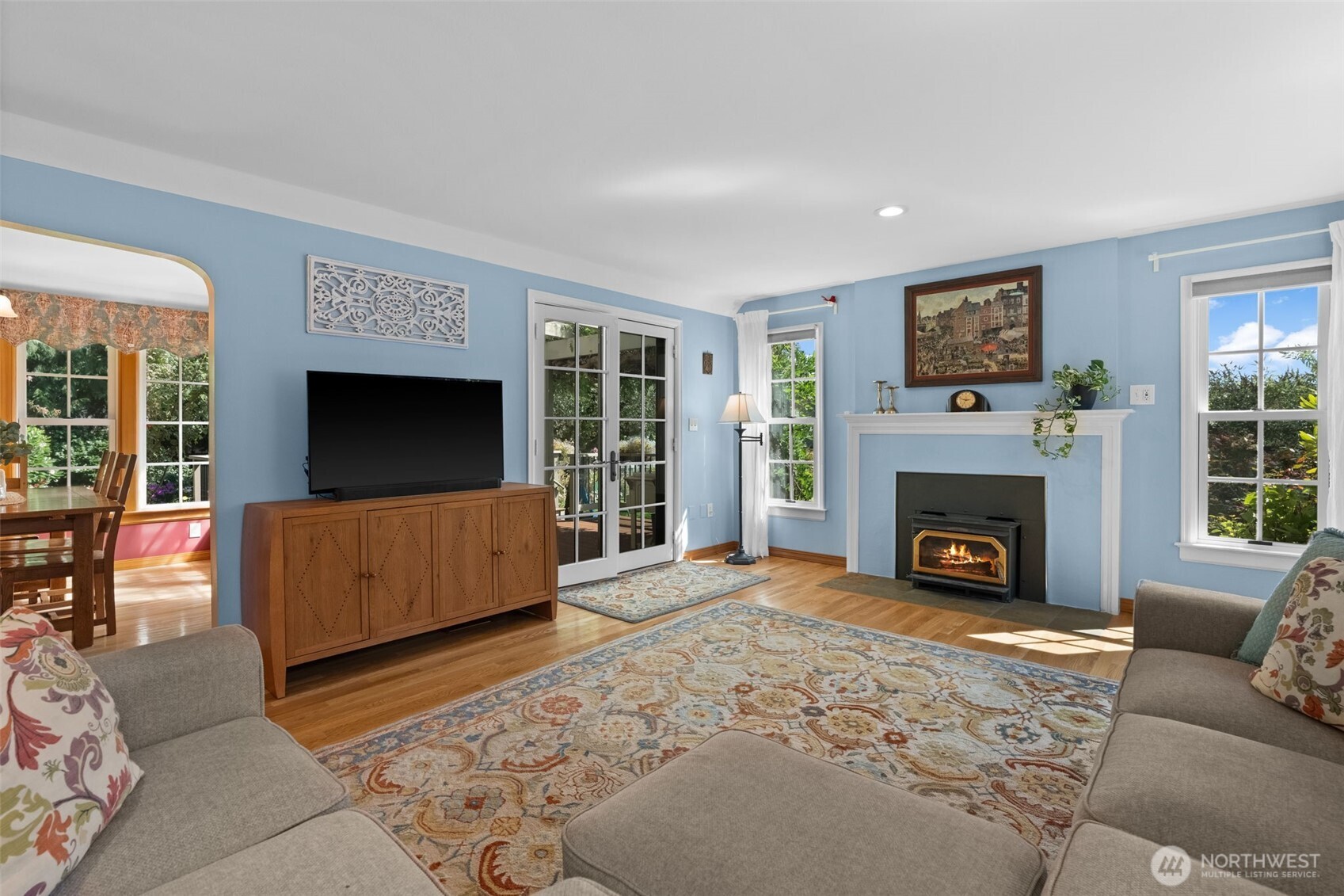 1867 Gossard St Property Photo 4