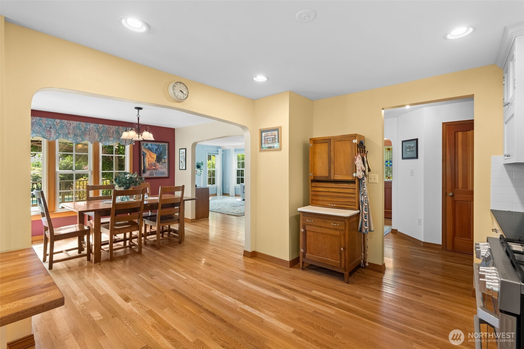 1867 Gossard St Property Photo 10