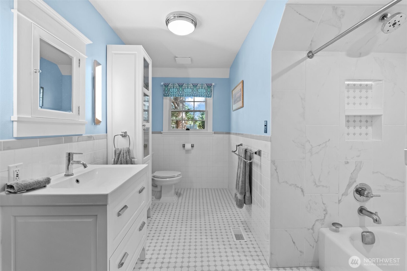 1867 Gossard St Property Photo 12