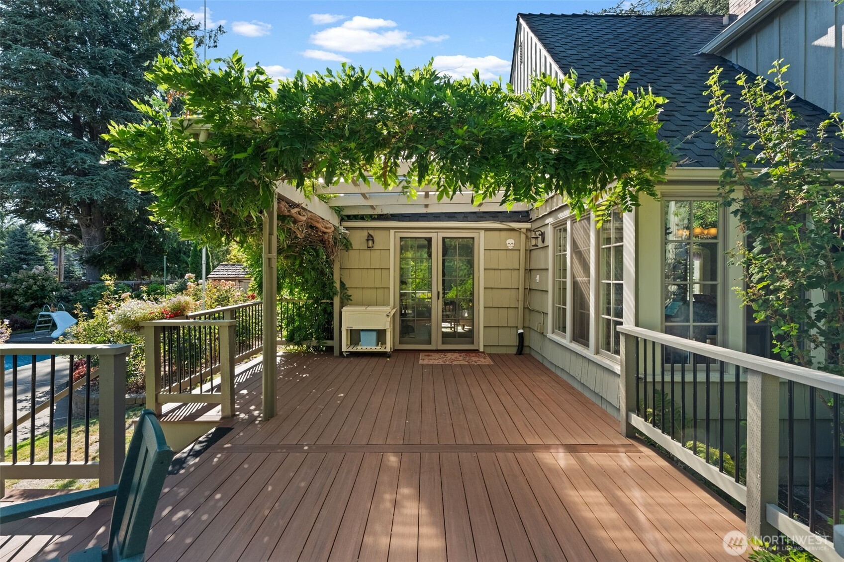 1867 Gossard St Property Photo 27