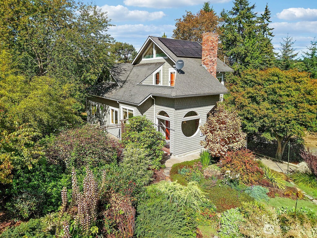 2021 Walnut Street Property Photo 1