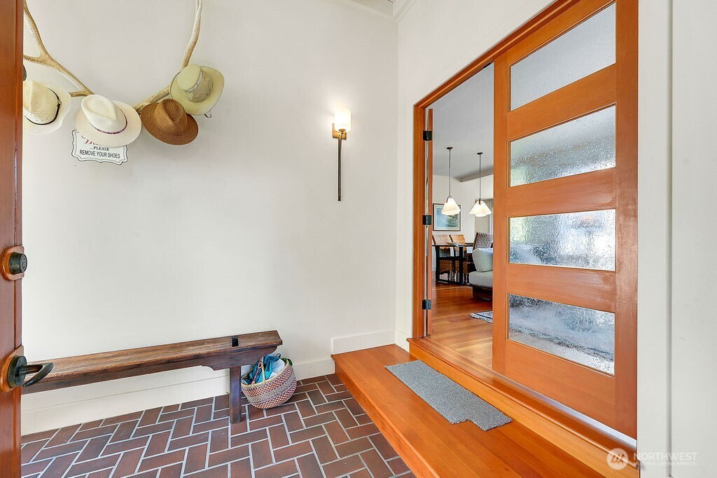 2021 Walnut Street Property Photo 5
