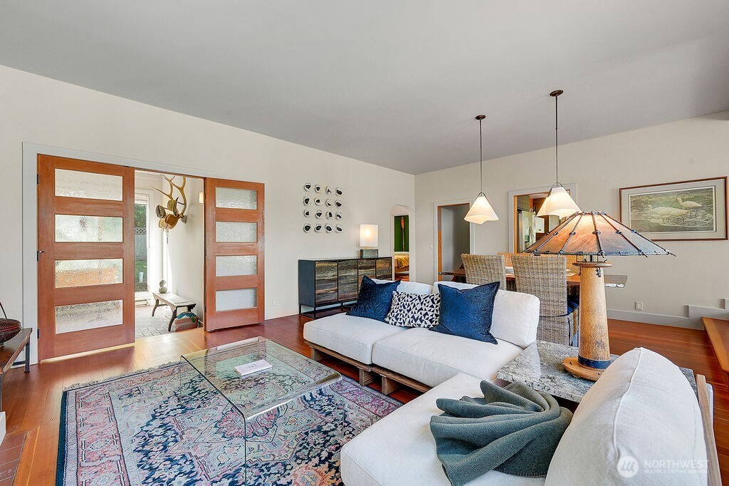2021 Walnut Street Property Photo 6