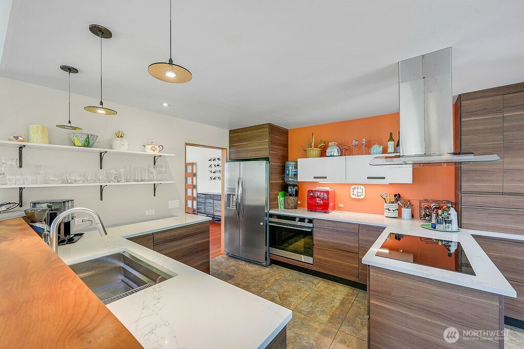 2021 Walnut Street Property Photo 14