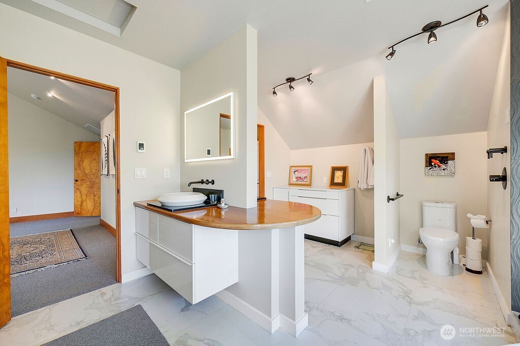 2021 Walnut Street Property Photo 28