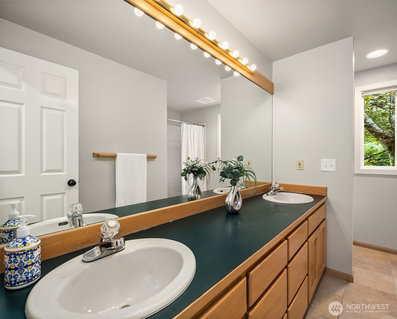 16701 Saybrook Drive Property Photo 34