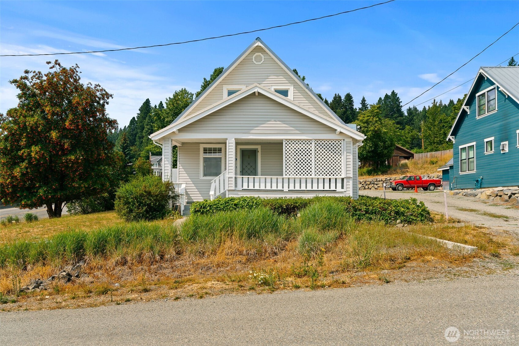 101 E Utah Avenue Property Photo 2