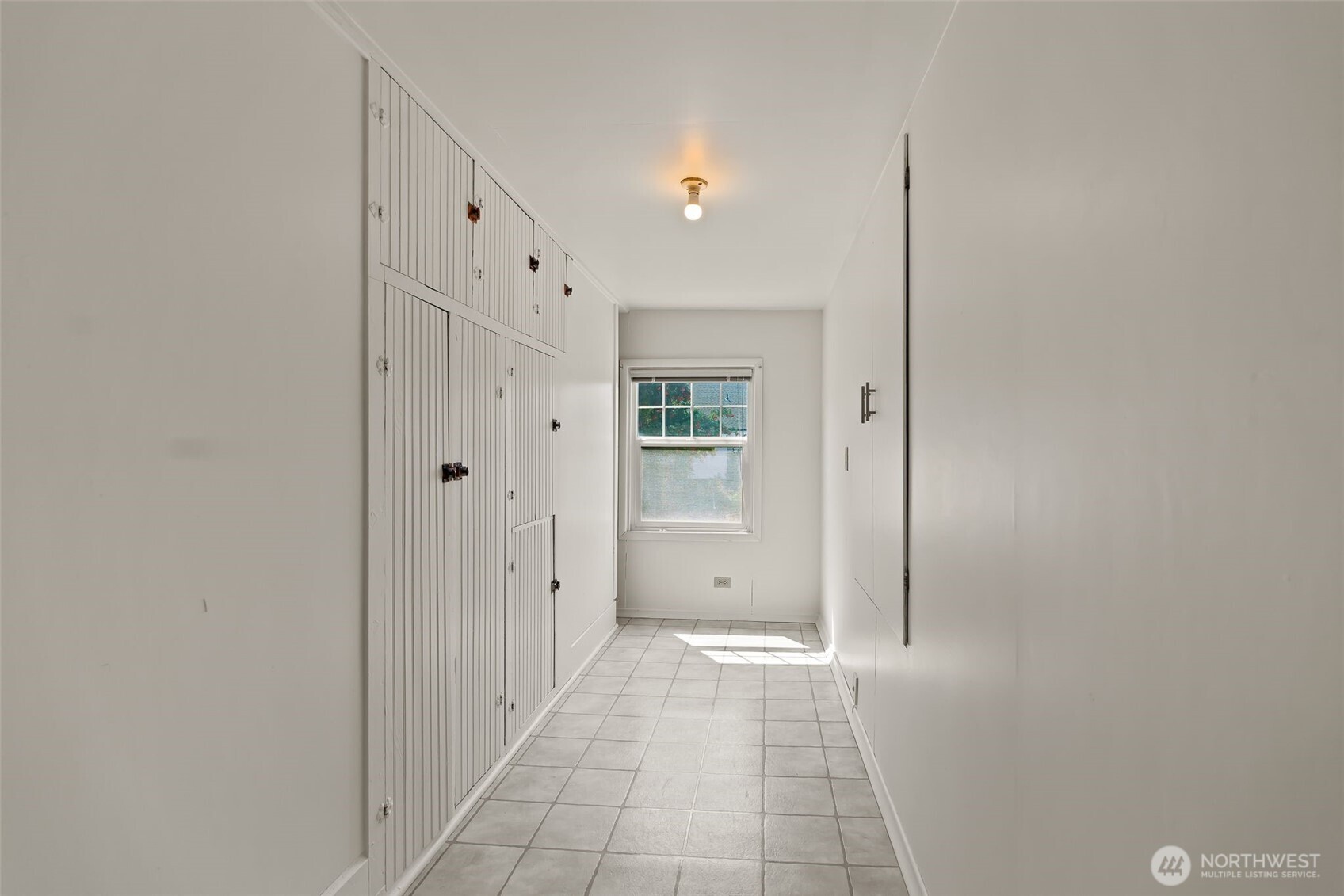 101 E Utah Avenue Property Photo 13