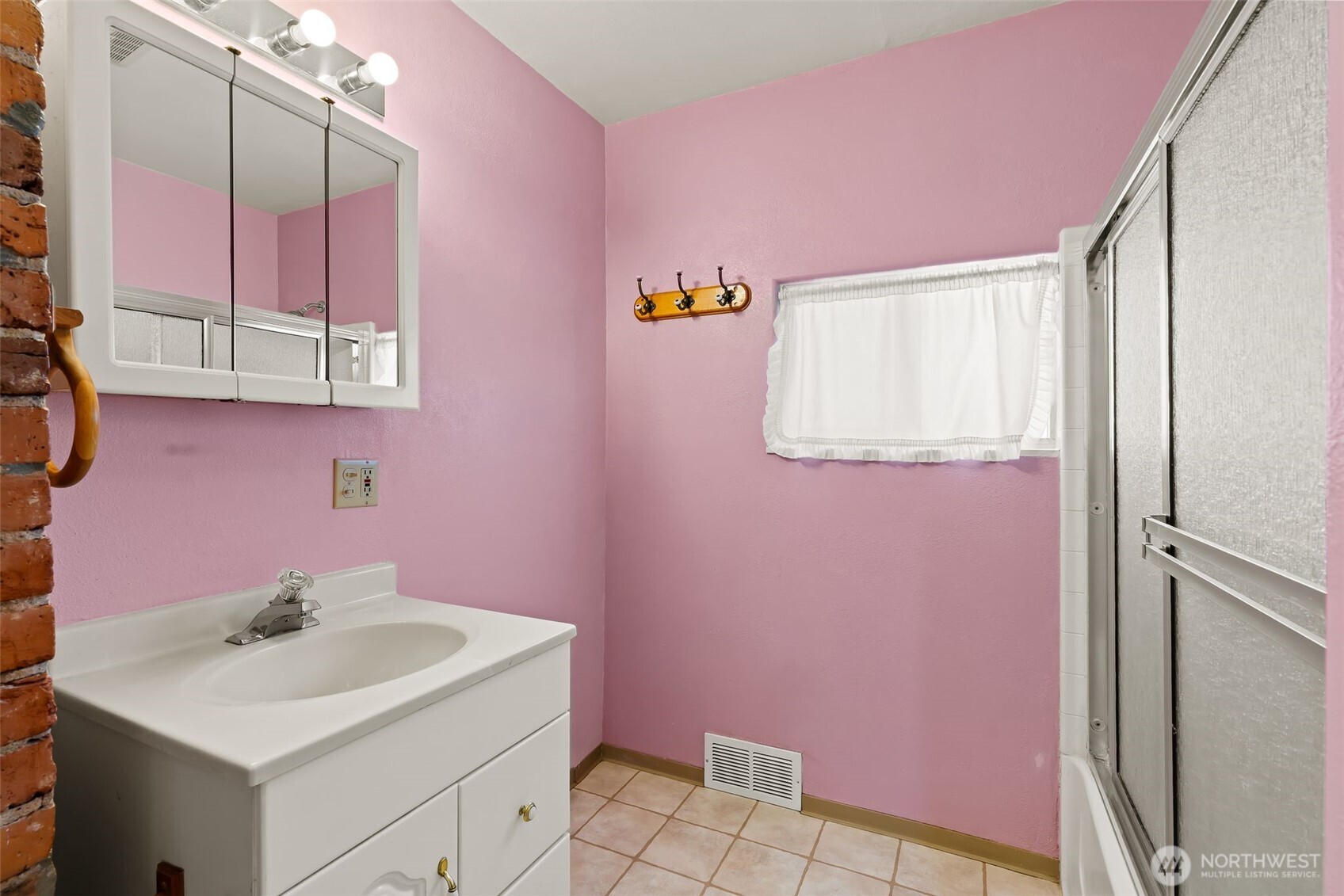 101 E Utah Avenue Property Photo 19