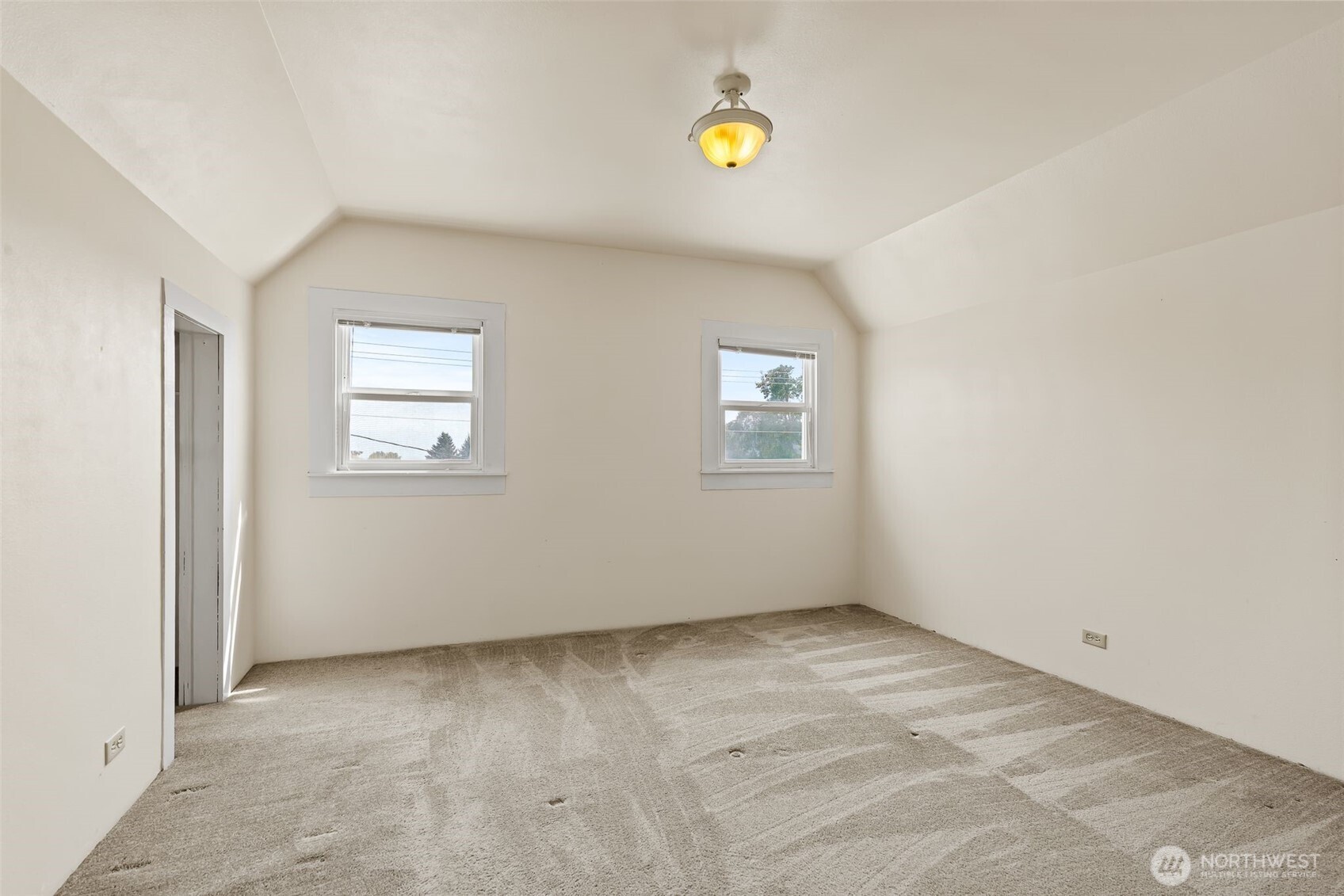 101 E Utah Avenue Property Photo 23