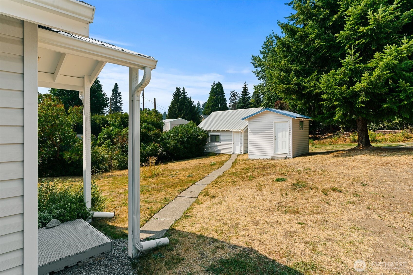 101 E Utah Avenue Property Photo 28