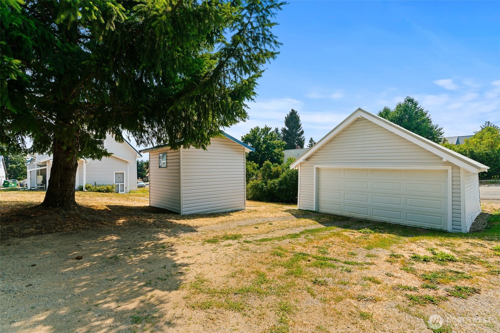 101 E Utah Avenue Property Photo 29