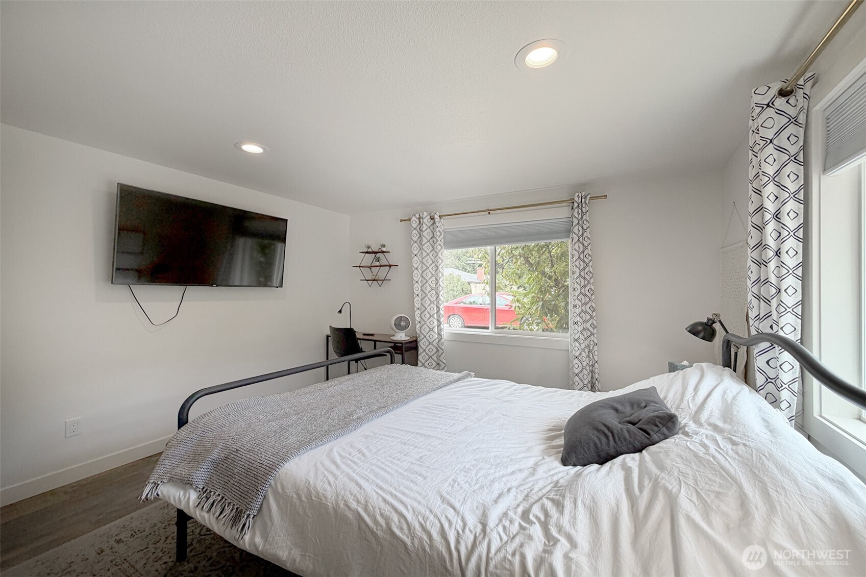 11310 5th Avenue Property Photo 7