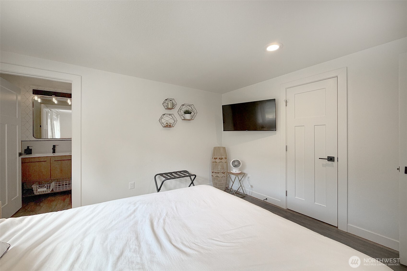 11310 5th Avenue Property Photo 10
