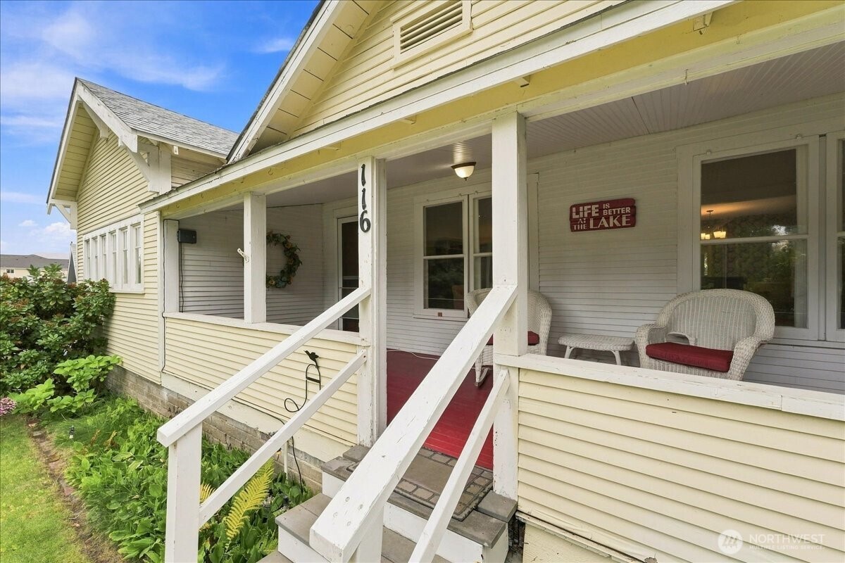 116 E Farnham Avenue Property Photo 3