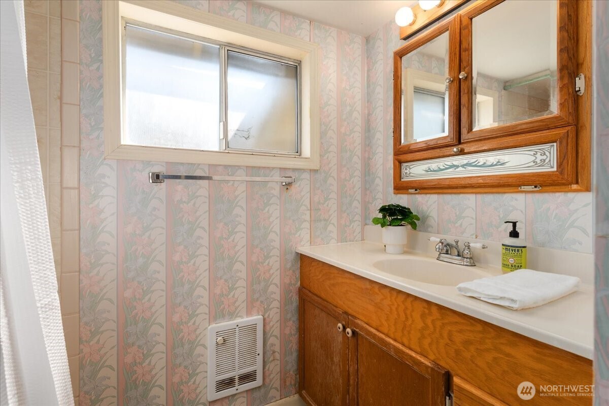 116 E Farnham Avenue Property Photo 25