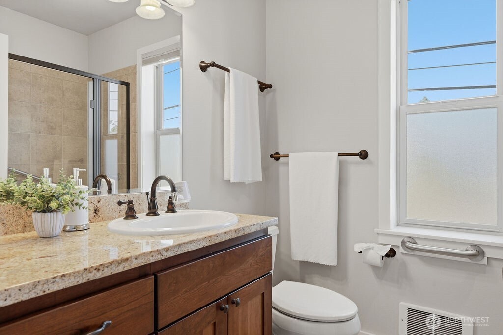1215 Lawrence Street 202 Property Photo 21