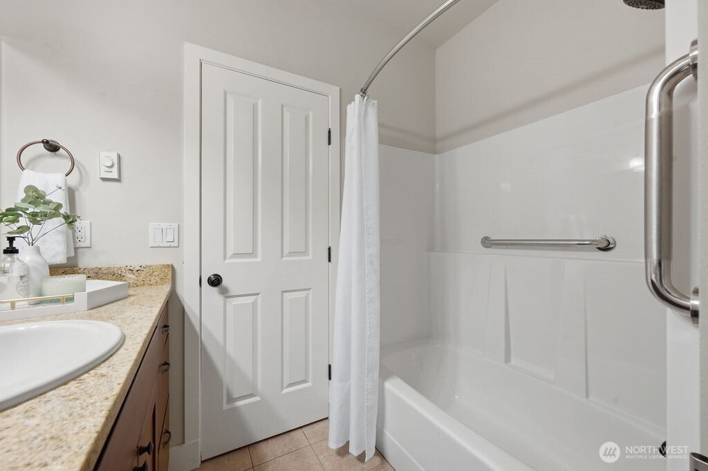 1215 Lawrence Street 202 Property Photo 26