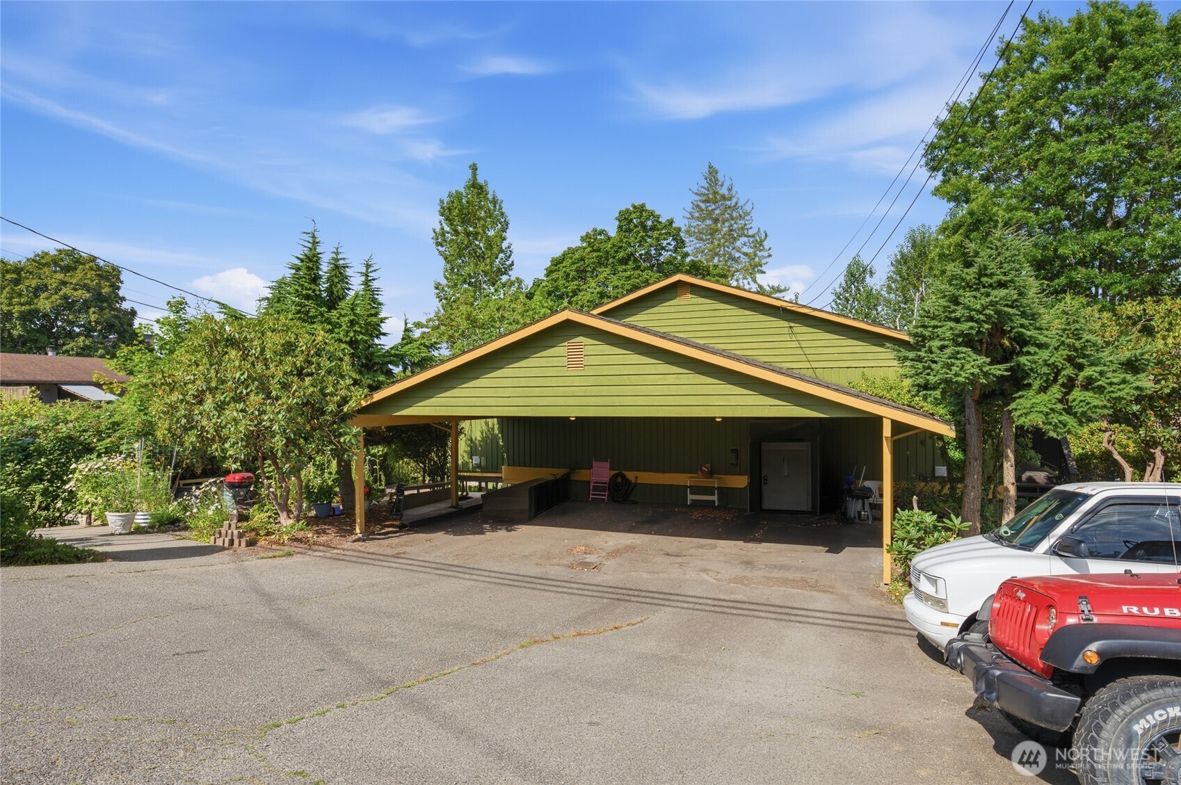 14001 35th Avenue Property Photo 5