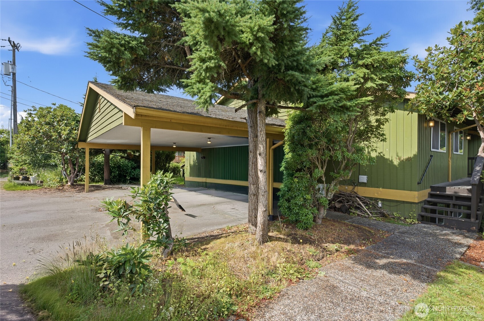 14001 35th Avenue Property Photo 6