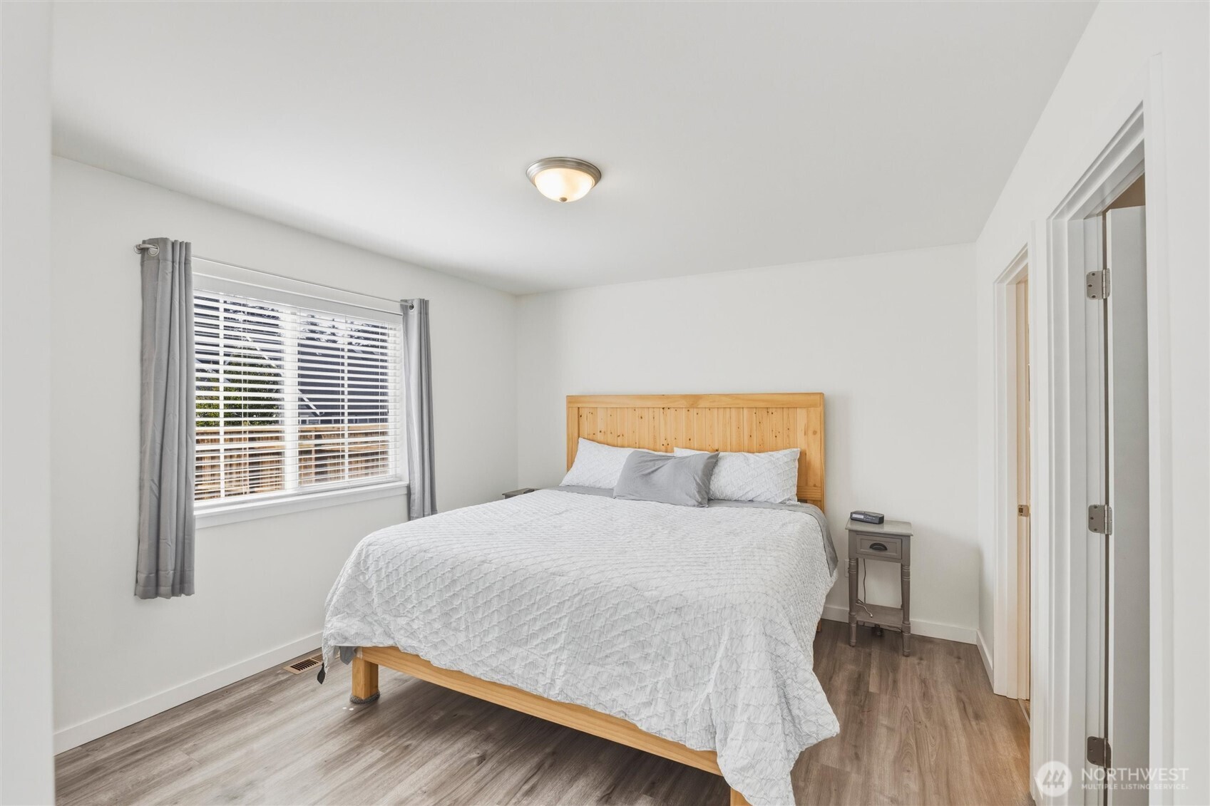 2044 Brome Street Property Photo 15