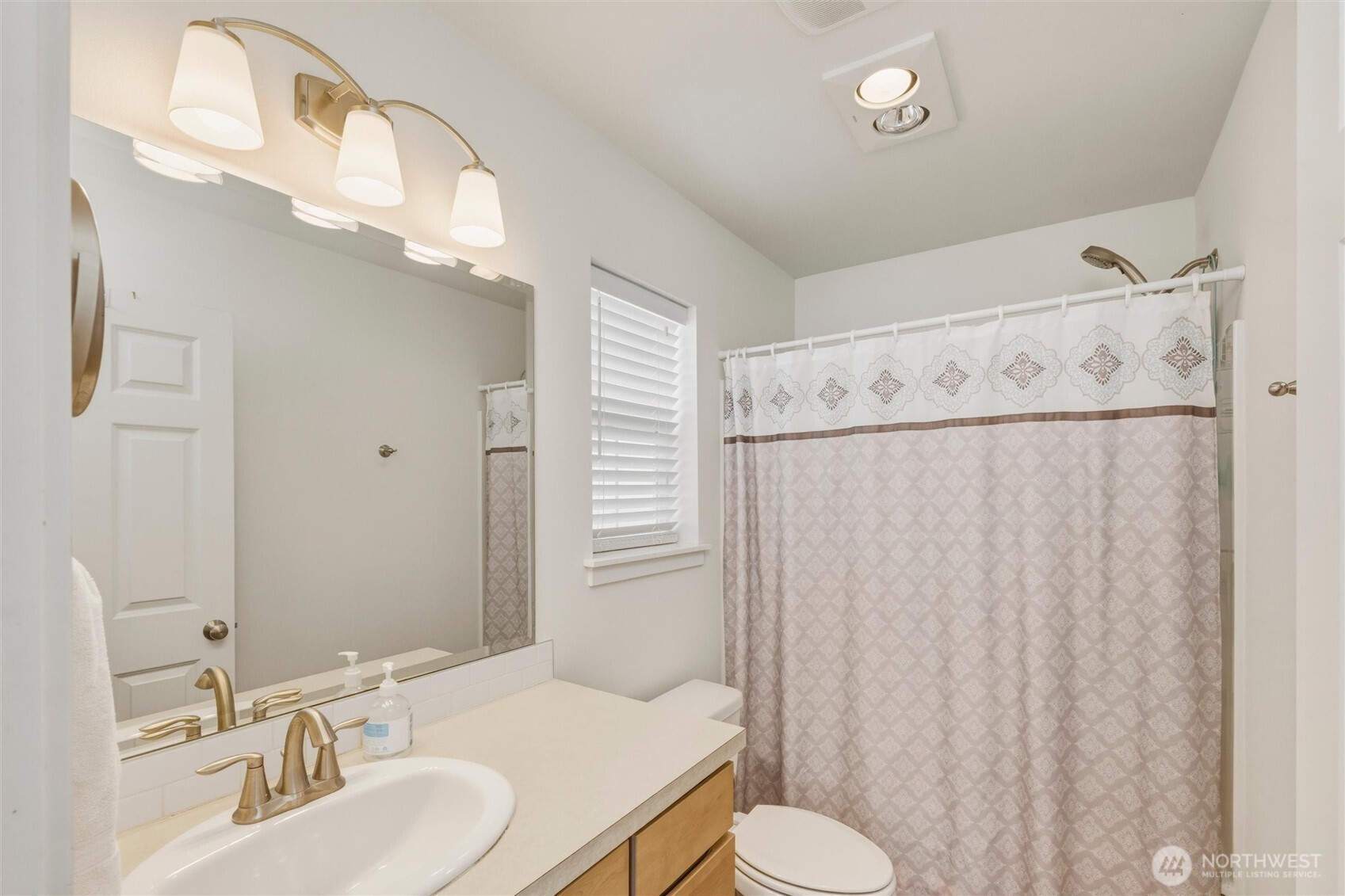 2044 Brome Street Property Photo 19