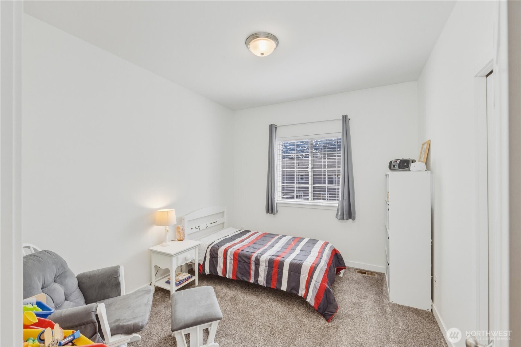 2044 Brome Street Property Photo 25