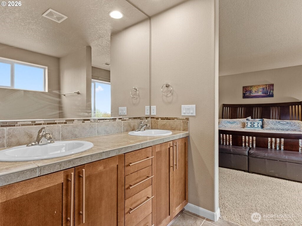 2746 Nw Kent Street Property Photo 33